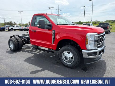 New 2026 Ford F350 XLT w/ XLT Value Package AWD/4WD image 7