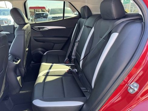 Certified 2025 Buick Envision Sport Touring image 10