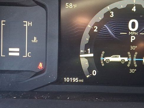 Used 2025 Toyota Tacoma SR5 image 21