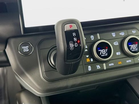 Used 2026 Land Rover Defender 110 X-Dynamic SE image 19