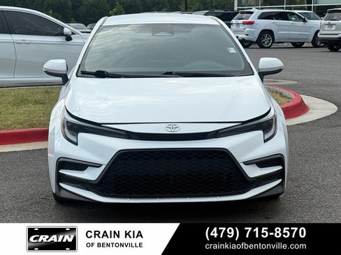 Used 2023 Toyota Corolla SE FWD image 2