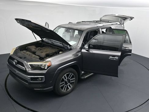 Used 2015 Toyota 4Runner Limited AWD/4WD image 26