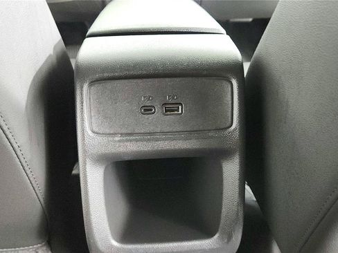 Used 2024 Chevrolet Trax RS w/ Sunroof Package FWD image 23