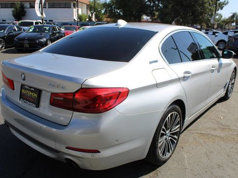 Used 2019 BMW 530e w/ Premium Package RWD image 38