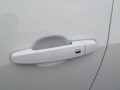 Used 2024 Chevrolet Blazer LT w/ Convenience Package FWD image 17