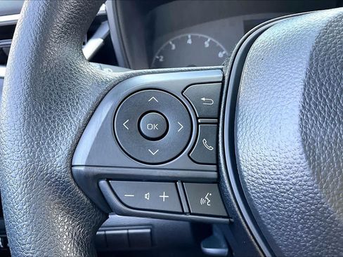 Used 2025 Toyota Corolla LE FWD image 22