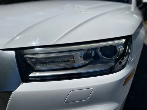 Used 2019 Audi Q5 2.0T Premium w/ Convenience Package image 5