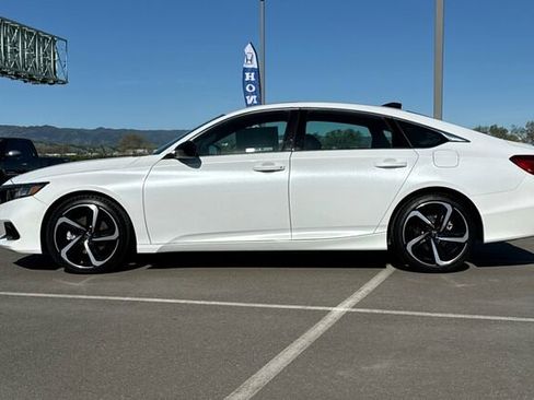 Used 2022 Honda Accord Sport image 7