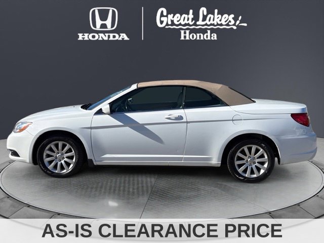 Used 2011 Chrysler 200 Touring w/ Cold Weather Group FWD image 3