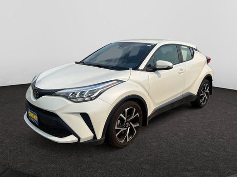Used 2021 Toyota C-HR XLE FWD image 2