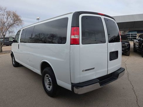 Used 2017 Chevrolet Express 3500 LT w/ LT Preferred Equipment Group image 4
