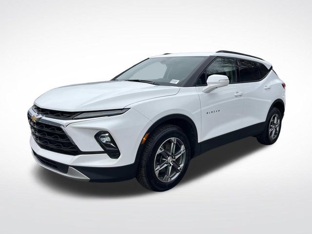 Used 2024 Chevrolet Blazer LT FWD image 9