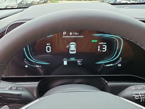 New 2026 Kia Niro EX FWD image 31