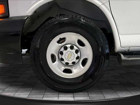 Used 2023 Chevrolet Express 3500 LS RWD image 32