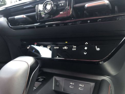 New 2026 Nissan Kicks SR w/ Cold Weather Package AWD/4WD image 27