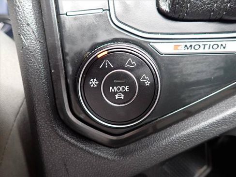 Used 2018 Volkswagen Tiguan S AWD/4WD image 16