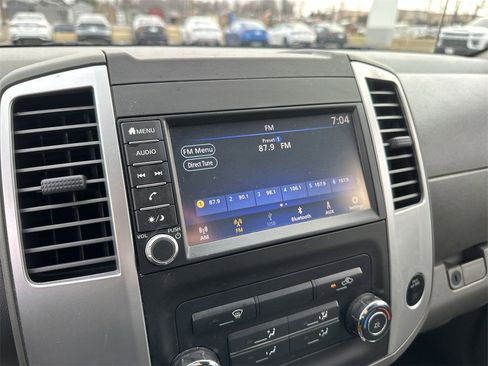 Used 2019 Nissan Frontier S image 16