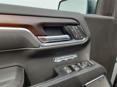 New 2026 GMC Sierra 1500 Denali w/ Denali Reserve Package AWD/4WD image 15