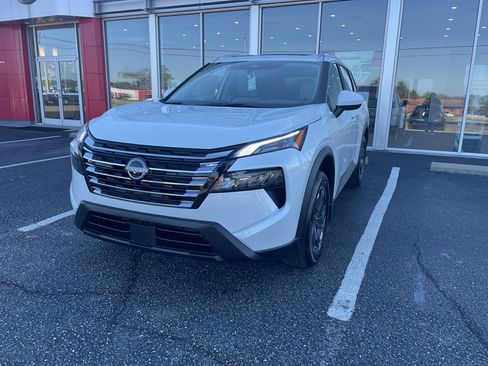 New 2026 Nissan Rogue SV image 5