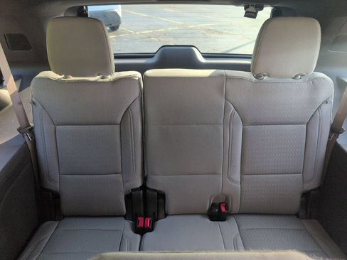 Used 2025 Chevrolet Tahoe LS AWD/4WD image 35