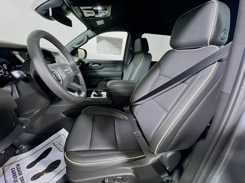 New 2026 GMC Yukon XL Elevation image 17