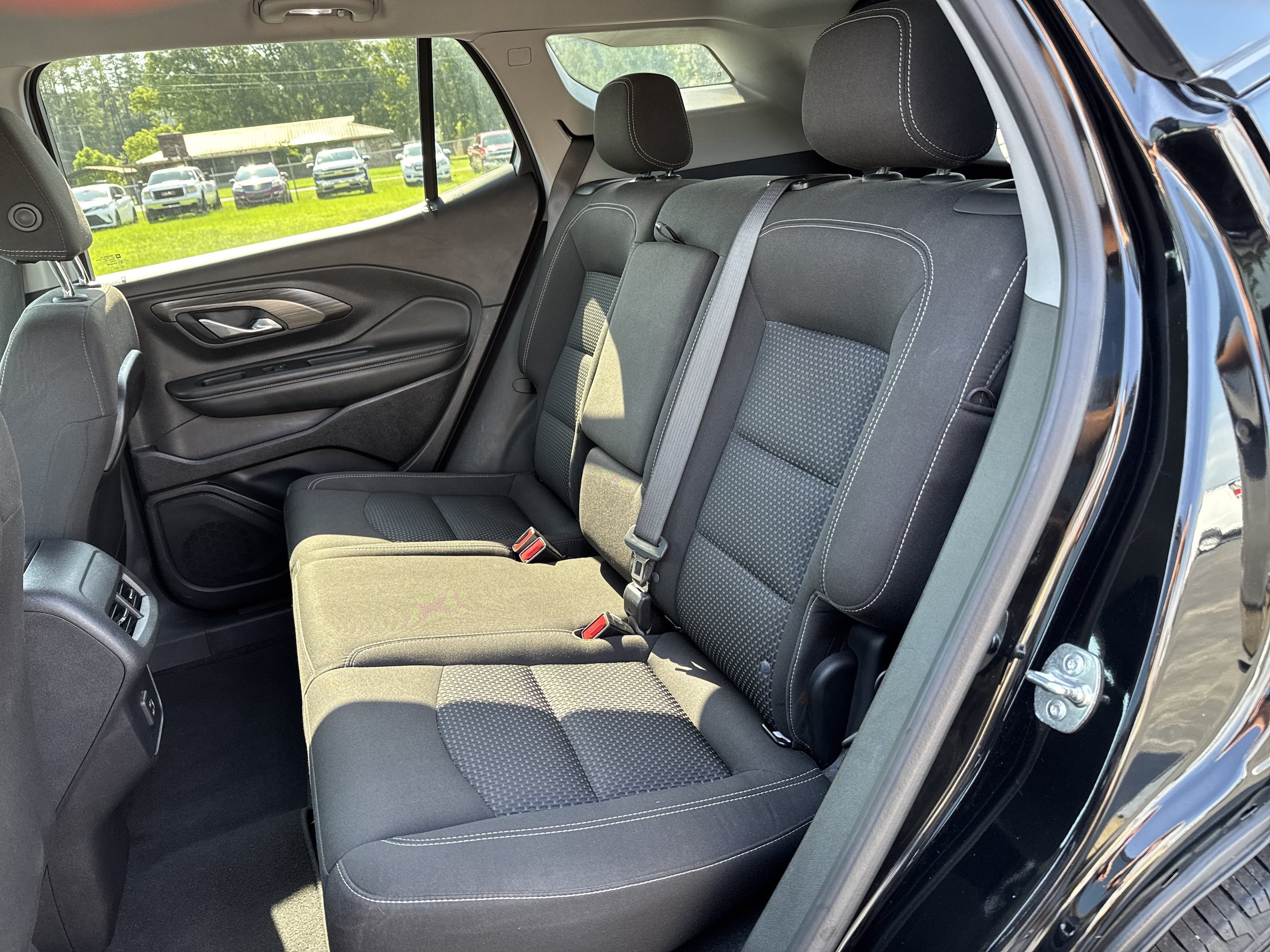 Used 2024 GMC Terrain SLE FWD image 17