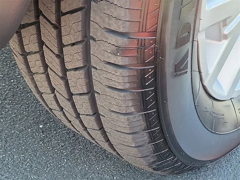 Certified 2023 Nissan Frontier SV w/ SV Convenience Package image 27