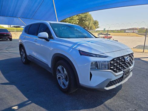 Used 2021 Hyundai Santa Fe SE FWD image 2