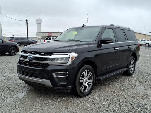 Used 2024 Ford Expedition Limited AWD/4WD image 12
