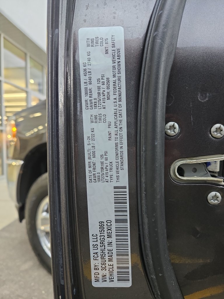 Used 2024 RAM 2500 Tradesman w/ Chrome Appearance Group AWD/4WD image 29