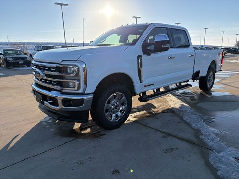 Used 2024 Ford F350 Lariat w/ Chrome Package image 8