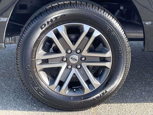 Certified 2022 Ford F150 XL w/ STX Appearance Package image 7