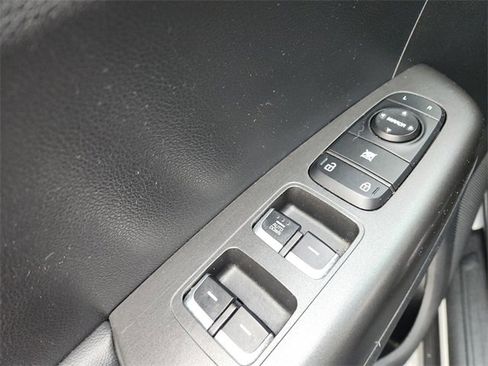Used 2022 Kia Sportage LX image 26