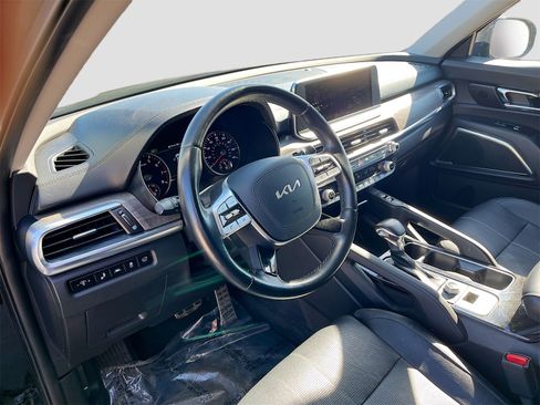 Used 2022 Kia Telluride SX w/ Nightfall Edition Package image 9