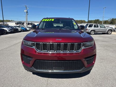 Used 2023 Jeep Grand Cherokee Laredo w/ Luxury Tech Group I image 3