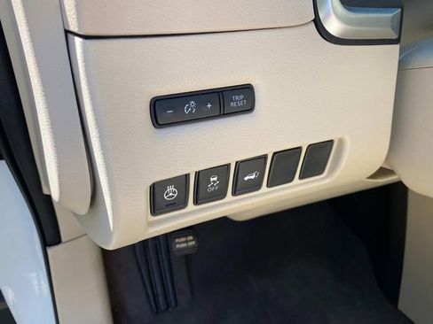 Used 2016 Nissan Murano Platinum w/ Platinum Technology Package AWD/4WD image 15