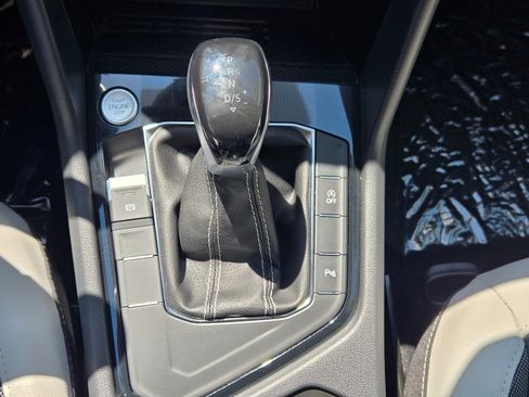 New 2026 Volkswagen Taos SE FWD image 24