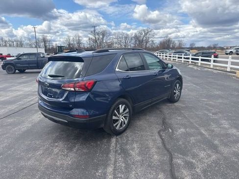 Used 2022 Chevrolet Equinox LT image 3