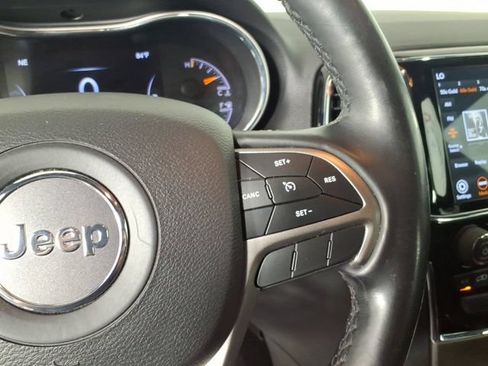 Used 2019 Jeep Grand Cherokee Limited AWD/4WD image 17