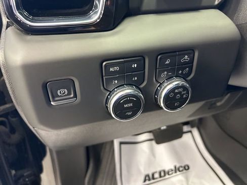 Used 2024 GMC Sierra 3500 Denali w/ Denali Reserve Package image 19