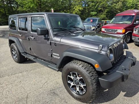 Used 2016 Jeep Wrangler Unlimited Sport w/ Quick Order Package 24S AWD/4WD image 3