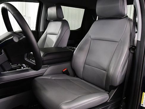 Used 2025 Ford F150 Lightning Flash image 35