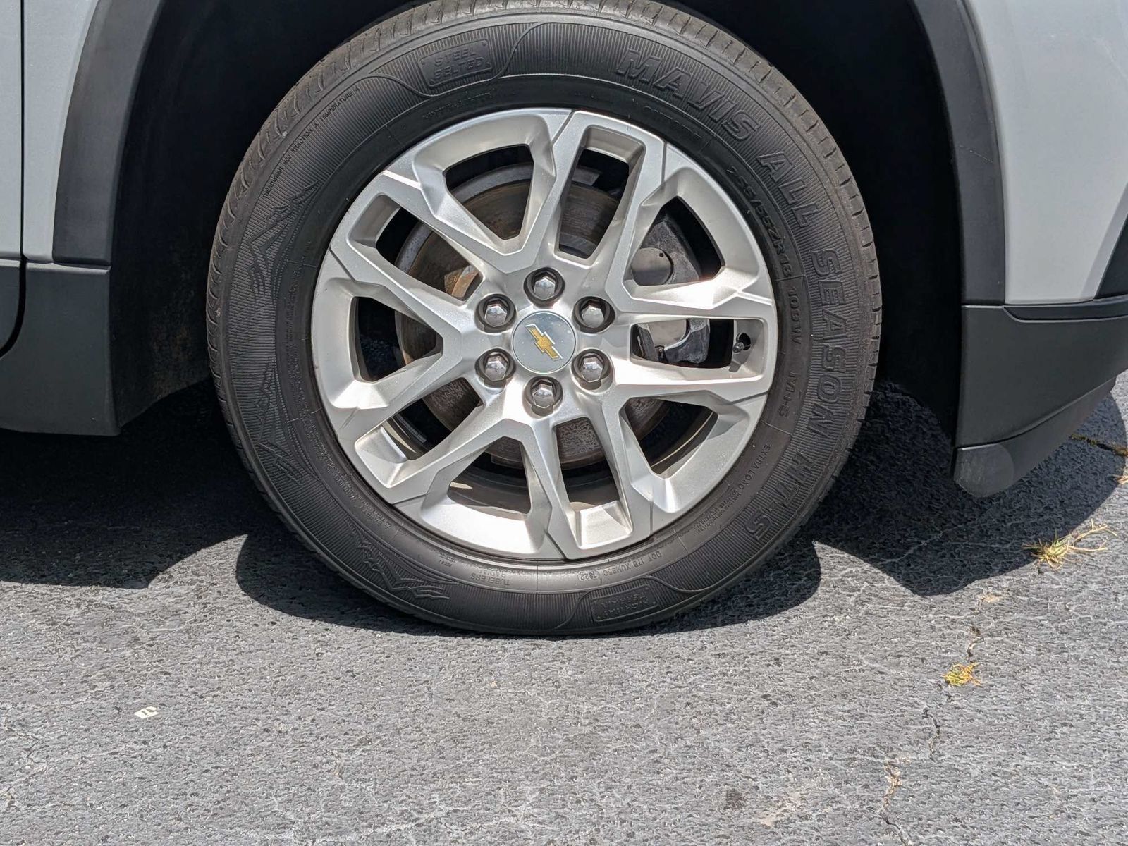 Used 2020 Chevrolet Traverse LS FWD image 11
