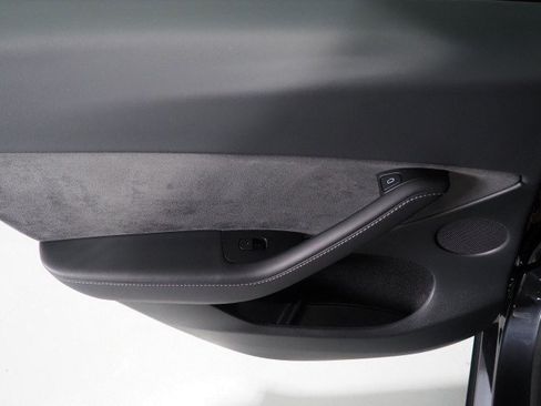Used 2024 Tesla Model Y 2WD image 57