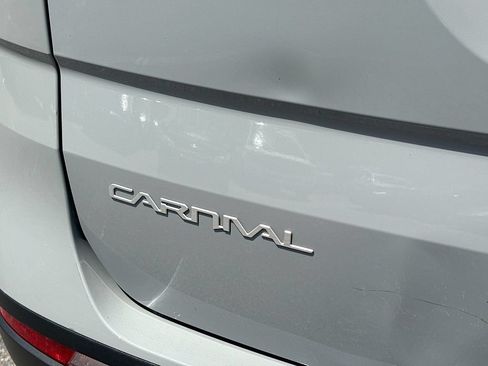 Used 2024 Kia Carnival SX FWD image 11