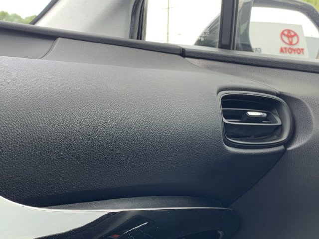 Used 2019 Toyota Prius LE w/ Carpet Mat Package AWD/4WD image 15