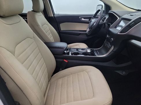 Used 2019 Ford Edge SEL image 21