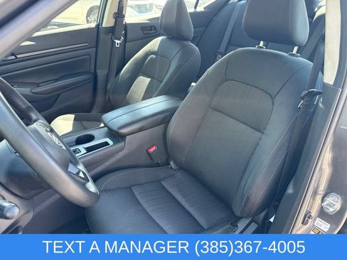 Used 2024 Nissan Altima 2.5 S FWD image 12