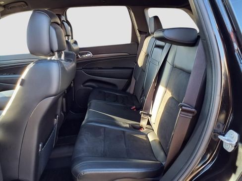 Used 2021 Jeep Grand Cherokee Laredo X image 31