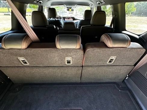 Used 2025 Nissan Armada SL AWD/4WD image 33